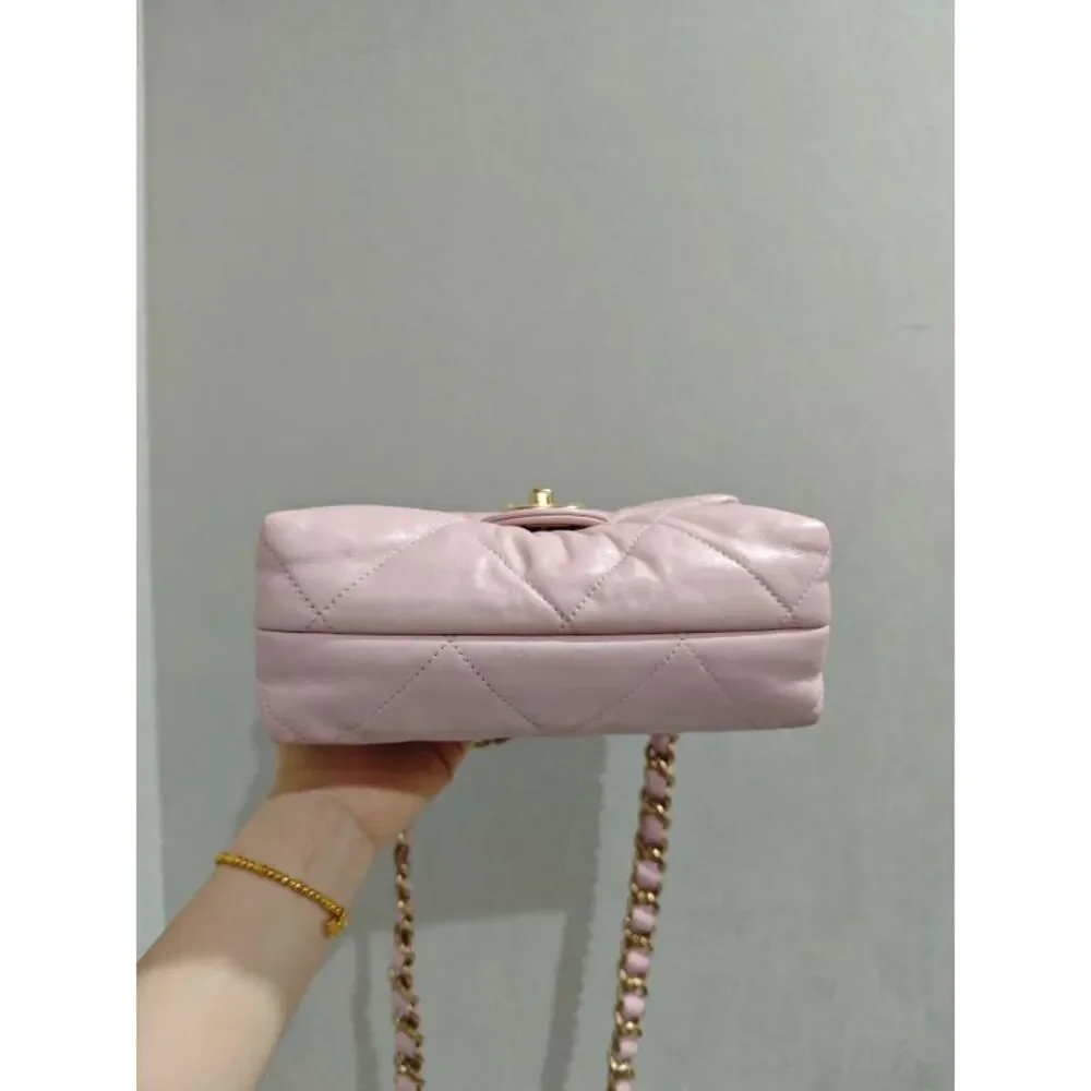 Chanel Women Pre-Loved Bag Very Good Condition - Picture 3 of 6